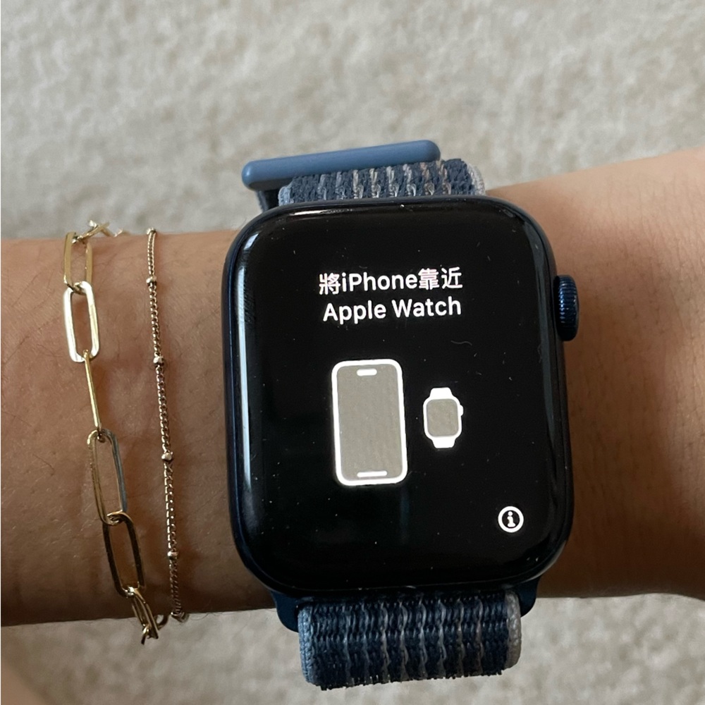Apple Watch Series 6 44 mm Blue Aluminum Case with Blue Navy Sport Loop